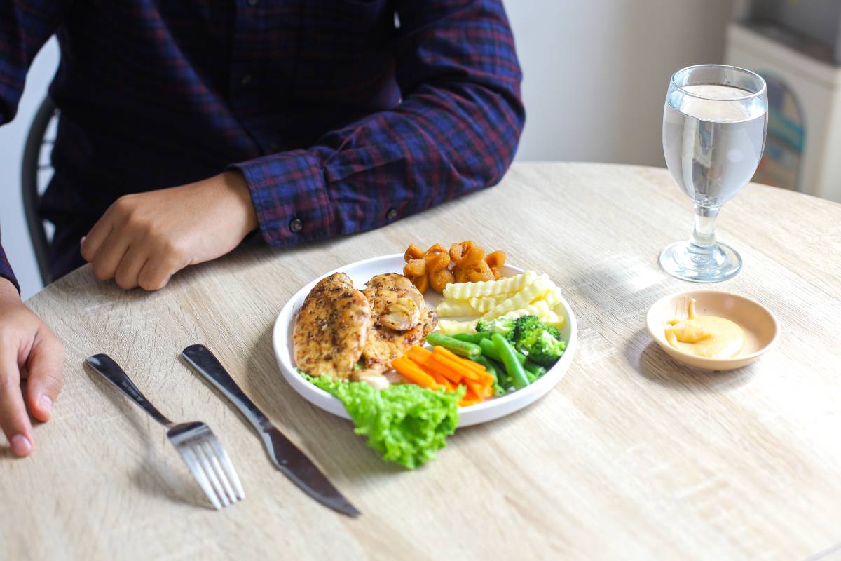 top-view-of-chicken-steak-with-salad-2025-03-15-19-40-18-utc (1)