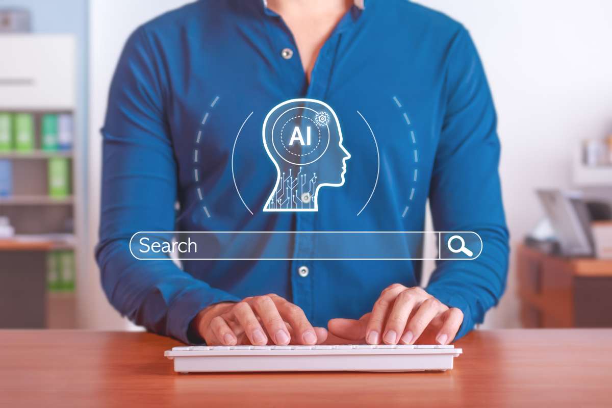 Search engine with AI to improve and optimize data search. AI-enabled search engine and chat bar.
